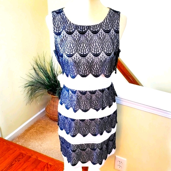 BCBGMAXAZRIA 'New' Black&White "Lorena" Dress - Picture 3 of 10